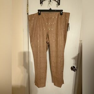 NWT Zach & Rachel Women’s Tan Checkered Pants size 3X.